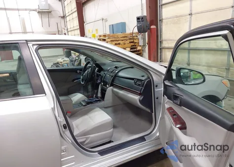 2012 Toyota Camry Xle z USA, uszkodzony, nr VIN 4T1BF1FK9CU584932